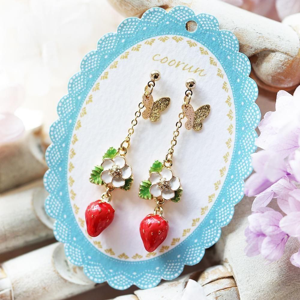 SOLD154 青い苺 お花 ツイストスティック チェコビーズ リーフピアス SOLD154 青い苺 お花 ツイストスティック チェコビーズ リーフピアス