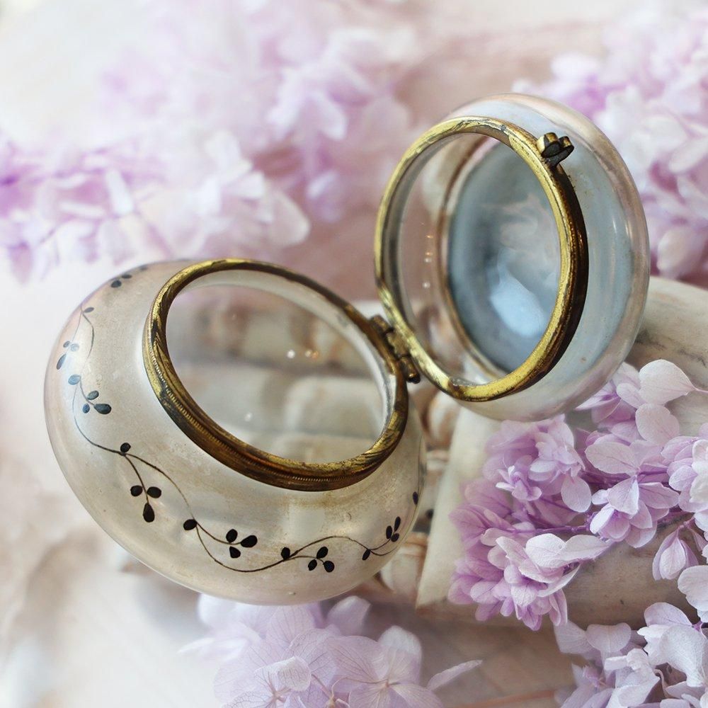 antique box ୨୧ * 19世紀の古い古い ボンボニエール