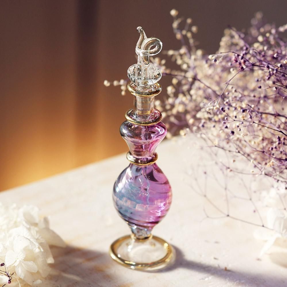 アンティーク雑貨7点 アンティークのおしゃれなガラスボトル、エンボス入りのガラス瓶