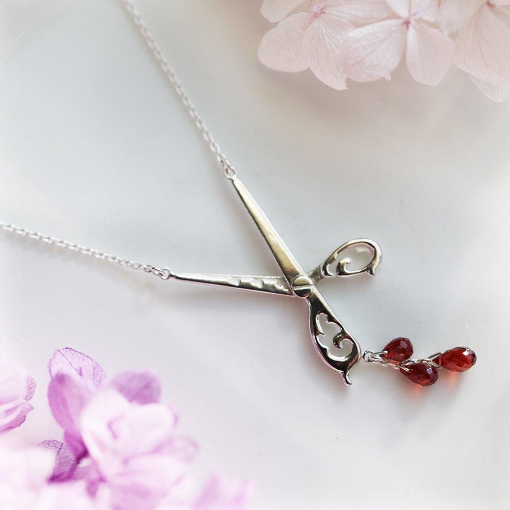 小林モー子 maison des perles 裁ちバサミ　ネックレス　オマケ有 小林モー子 maison des perles 裁ちバサミ ネックレス オマケ有 - メルカリ