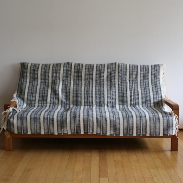 KLIPPAN スロー 〈ハーバル・ブラック/ホワイト〉 シングルサイズ KLIPPAN（クリッパン）スロー 〈ハーバル・ブラック/ホワイト