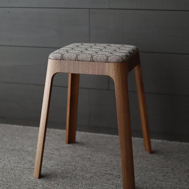【美品】kvadrat 皆川明 タンバリン スツール スツール Light stool（FORMS別注） / Kvadrat（クヴァドラ）｜タンバリンハリ