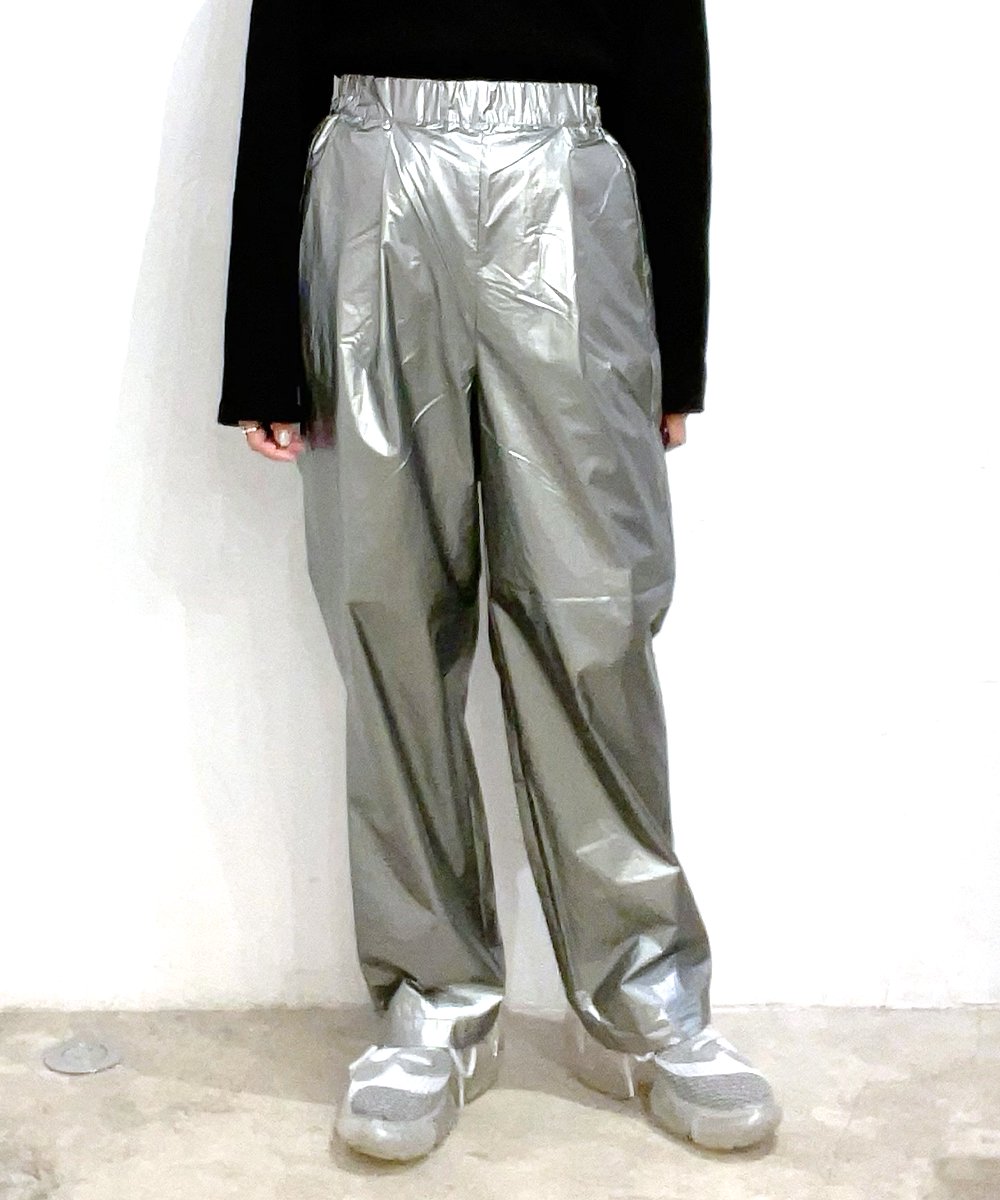 【UNSPARE】Metallic Pants(2Color)<img class='new_mark_img2' src='https://img.shop-pro.jp/img/new/icons8.gif' style='border:none;display:inline;margin:0px;padding:0px;width:auto;' />