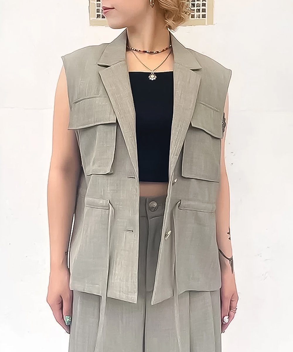 <img class='new_mark_img1' src='https://img.shop-pro.jp/img/new/icons20.gif' style='border:none;display:inline;margin:0px;padding:0px;width:auto;' />CHIGNONSafari Tailor Vest (L/Khaki)