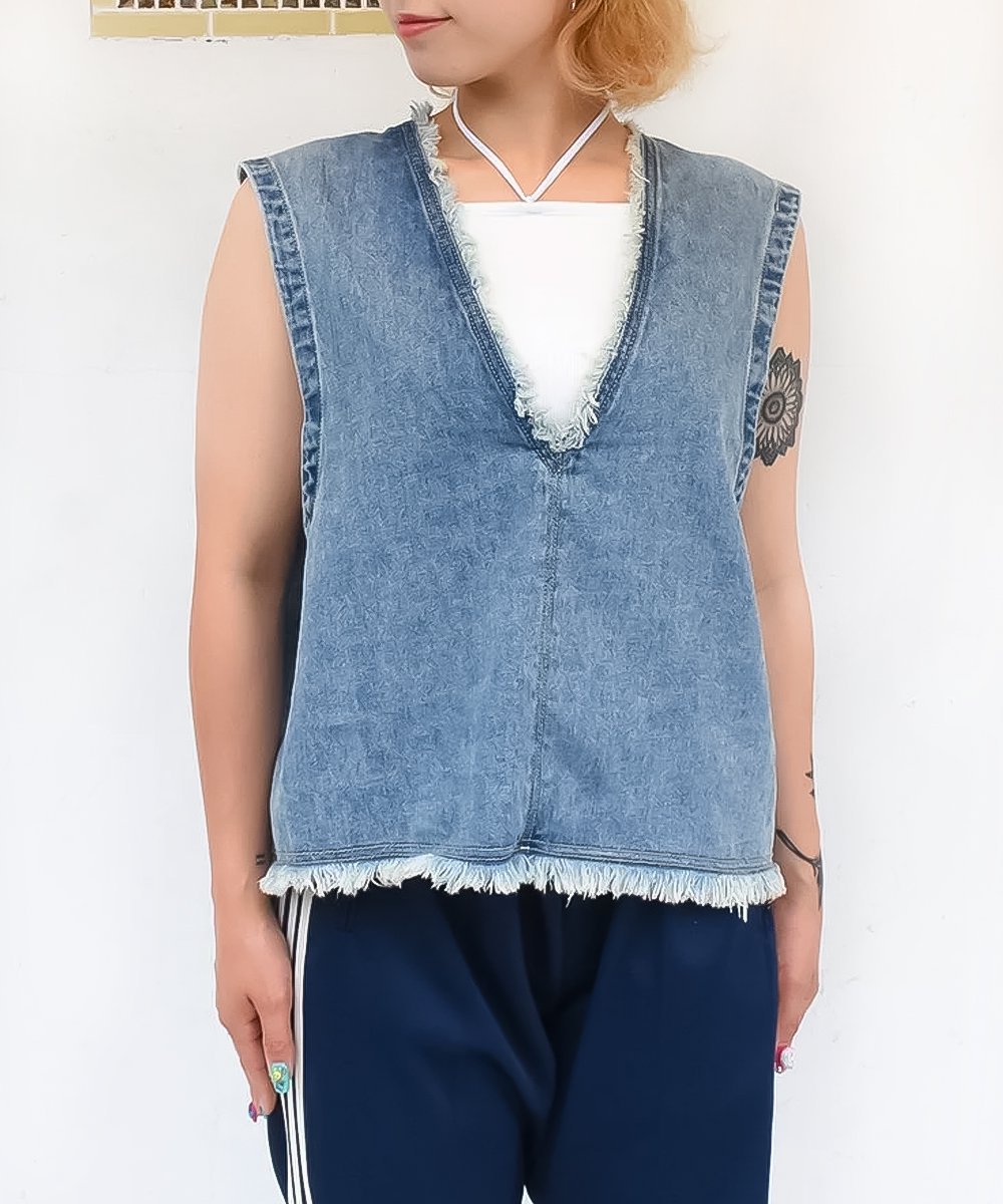 CHIGNONV Neck Vest Pullover (Blue Denim)