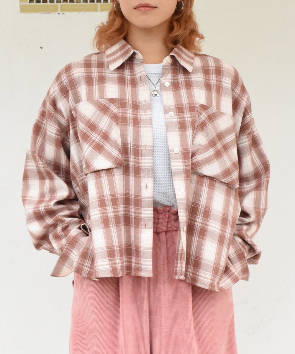 CHIGNONCheck Short Shirt (Pink)<img class='new_mark_img2' src='https://img.shop-pro.jp/img/new/icons8.gif' style='border:none;display:inline;margin:0px;padding:0px;width:auto;' />