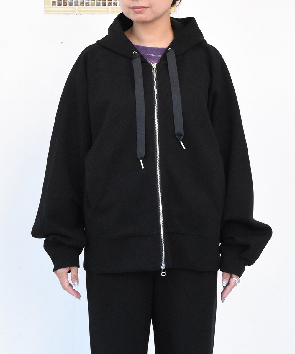 CHIGNONCardboard Hoodie (Black)<img class='new_mark_img2' src='https://img.shop-pro.jp/img/new/icons8.gif' style='border:none;display:inline;margin:0px;padding:0px;width:auto;' />