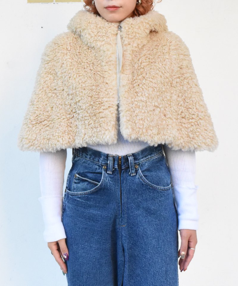 YENNCURL FUR CAPE (ECRU)<img class='new_mark_img2' src='https://img.shop-pro.jp/img/new/icons8.gif' style='border:none;display:inline;margin:0px;padding:0px;width:auto;' />