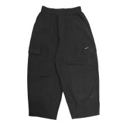 <p><img class='new_mark_img1' src='https://img.shop-pro.jp/img/new/icons5.gif' style='border:none;display:inline;margin:0px;padding:0px;width:auto;' />LOOSE WIDE CARGO PANTS / Black</p>