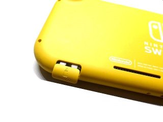 Nintendo switch Lite SDカードを読み込まない故障の修理 - 家電の ...
