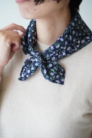 R&D.M.Co-COTTAGE FLOWERBANDANNA