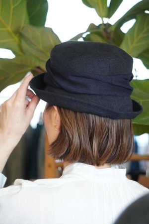 <img class='new_mark_img1' src='https://img.shop-pro.jp/img/new/icons5.gif' style='border:none;display:inline;margin:0px;padding:0px;width:auto;' />mature ha.linen canvas drape hat
