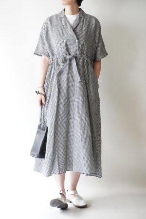 <img class='new_mark_img1' src='https://img.shop-pro.jp/img/new/icons5.gif' style='border:none;display:inline;margin:0px;padding:0px;width:auto;' />Atelier d'antan Tarde Linen Dress