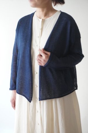 <img class='new_mark_img1' src='https://img.shop-pro.jp/img/new/icons5.gif' style='border:none;display:inline;margin:0px;padding:0px;width:auto;' />Atelier d'antan Paulet Linen Kint Cardigan