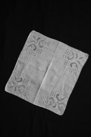 <img class='new_mark_img1' src='https://img.shop-pro.jp/img/new/icons5.gif' style='border:none;display:inline;margin:0px;padding:0px;width:auto;' />France Antique Handkerchief D