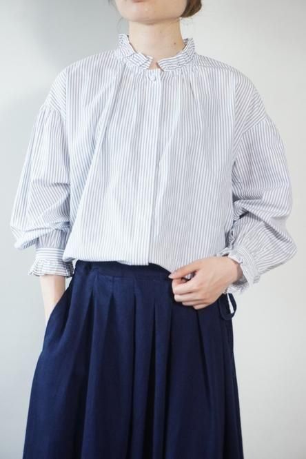 A PIECE OF LIBRARY】ブリーズラインフリルブラウス - store room