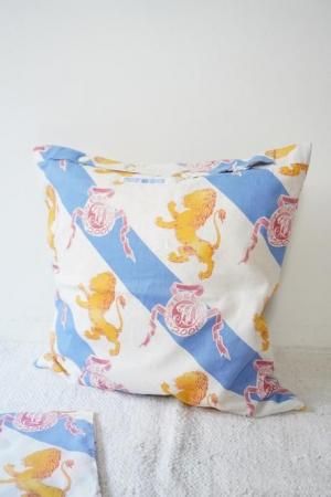 R&D.M.Co-C/L ROYAL LION CUSHION COVER