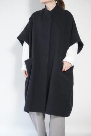 <img class='new_mark_img1' src='https://img.shop-pro.jp/img/new/icons5.gif' style='border:none;display:inline;margin:0px;padding:0px;width:auto;' />Atelier d'antan Turk Wool Short Sleeve Coat