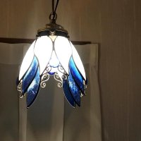 新色 使のらんぷ青と白 ステンドグラス 照明 ランプ ペンダント