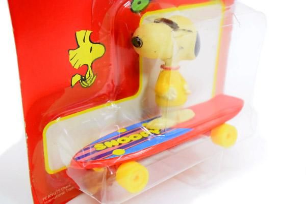 SNOOPY/スヌーピー・SKATEBOARD With Free Wheeling Action