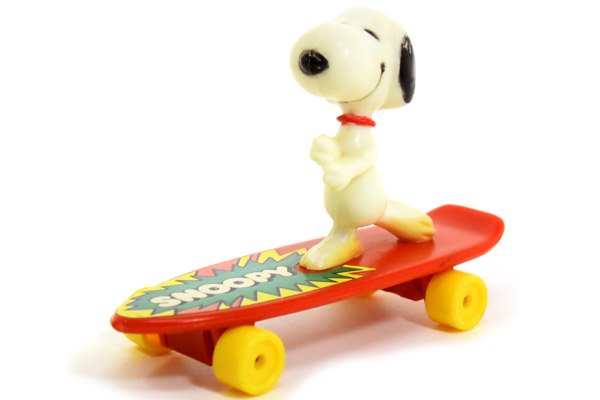 Snoopy スヌーピー Skateboard With Free Wheeling Action スケートボード Snoopy Skater スヌーピー スケーター おもちゃ屋 Knot A Toy ノットアトイ Online Shop In 高円寺