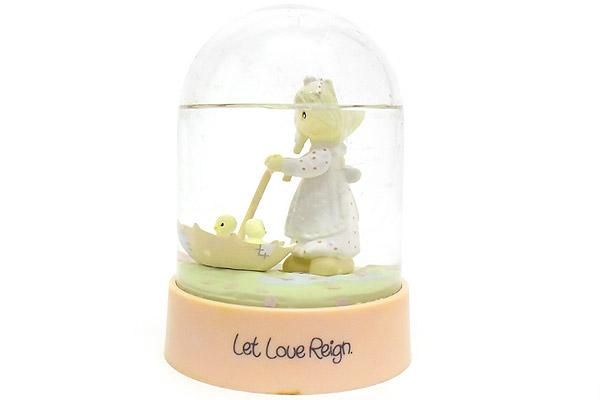 Precious Moments プレシャスモーメンツ Snow Globe スノーグローブ スノードーム Let Love Reign 女の子と傘とヒヨコ おもちゃ屋 Knot A Toy ノットアトイ Online Shop In 高円寺