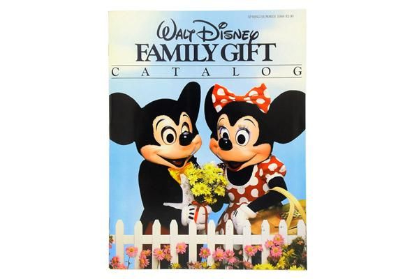 Walt Disney Family Gift Catalog ウォルトディズニー ファミリーギフトカタログ Spring Summer 19年 雑誌 おもちゃ屋 Knot A Toy ノットアトイ Online Shop In 高円寺