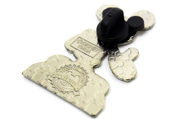 ディズニー　ピン　pin まとめ売り　セット　パーク　キャスト　レトロ　ミッキー 東京ディズニーランド 2005年 カウントダウンパーティー