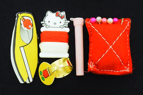 Hello Kitty/ハローキティ・Sewing Kit/ミニソーイングセット/お裁縫箱