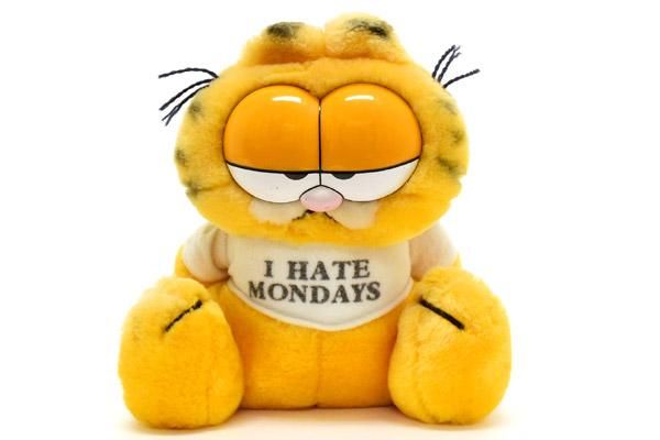 Garfield ガーフィールド R Dakin Company デーキン Plush ぬいぐるみ メッセージｔシャツ I Hate Mondays アイヘイトマンデイ 19cm 薄れやハゲダメージ有 おもちゃ屋 Knot A Toy ノットアトイ Online Shop In 高円寺