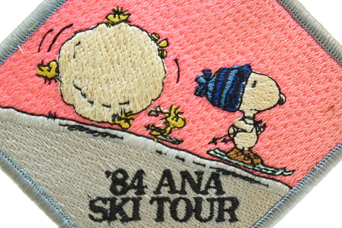 PEANUTS/ピーナッツ×ANA/全日空・刺繍ワッペン型バッジ 「'84 ANA SKI