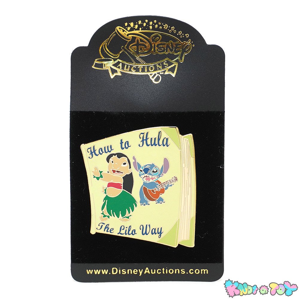 Disney Auctions/ディズニーオークションズ・Pin Badge/ピンバッジ/ピンズ 「How to Hula the Lilo  Way/ハウ・トゥ・フラ・ザ・リロ・ウェイ/スティッチ」 - KNot a TOY/ノットアトイ