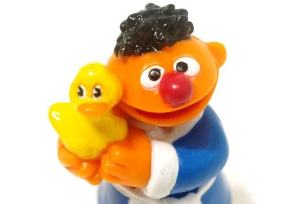 SESAME STREET/セサミストリート・TYCO・PVCフィギュア 「Ernie