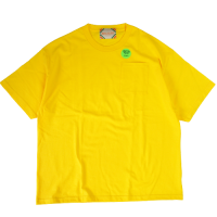 <img class='new_mark_img1' src='https://img.shop-pro.jp/img/new/icons50.gif' style='border:none;display:inline;margin:0px;padding:0px;width:auto;' />RELAX FIT POCKET S/S T-SHIRT YELLOW