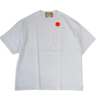 <img class='new_mark_img1' src='https://img.shop-pro.jp/img/new/icons15.gif' style='border:none;display:inline;margin:0px;padding:0px;width:auto;' />RELAX FIT POCKET S/S T-SHIRT WHITE