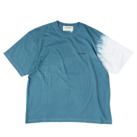 <img class='new_mark_img1' src='https://img.shop-pro.jp/img/new/icons50.gif' style='border:none;display:inline;margin:0px;padding:0px;width:auto;' />ANACHRONORM SLEEVE TIE DYE TSHIRT BLUE