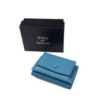 <img class='new_mark_img1' src='https://img.shop-pro.jp/img/new/icons15.gif' style='border:none;display:inline;margin:0px;padding:0px;width:auto;' />ITUAIS TAURILLON COMPACT WALLET Light Blue