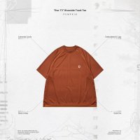 <img class='new_mark_img1' src='https://img.shop-pro.jp/img/new/icons15.gif' style='border:none;display:inline;margin:0px;padding:0px;width:auto;' />GOOPi Riverside Track Tee - Pumpkin
