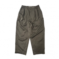 <img class='new_mark_img1' src='https://img.shop-pro.jp/img/new/icons15.gif' style='border:none;display:inline;margin:0px;padding:0px;width:auto;' />wonderland Two tuck pants BROWN