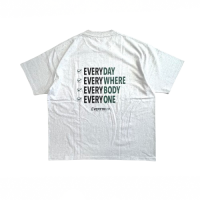 <img class='new_mark_img1' src='https://img.shop-pro.jp/img/new/icons15.gif' style='border:none;display:inline;margin:0px;padding:0px;width:auto;' />Everything is Everything IMMIGRATION TEE ASH