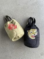 <img class='new_mark_img1' src='https://img.shop-pro.jp/img/new/icons15.gif' style='border:none;display:inline;margin:0px;padding:0px;width:auto;' />HOUSTON EMB QUILTING EFECT BAG