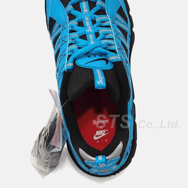 Supreme/Nike Air Humara Sneakers - ParkSIDER