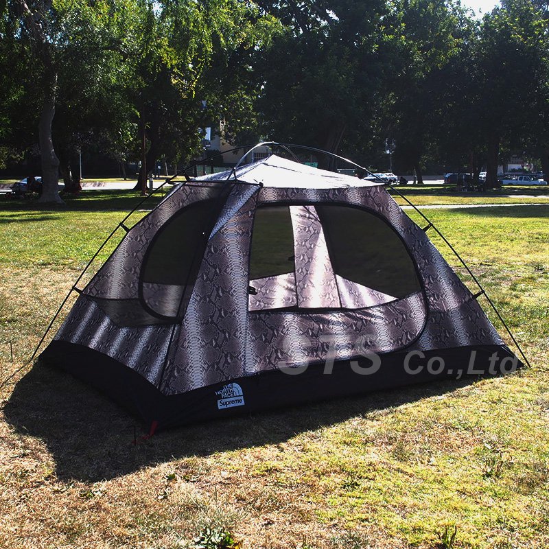 Supreme⁄The North Face Snakeskin Taped Seam Stormbreak 3 Tent