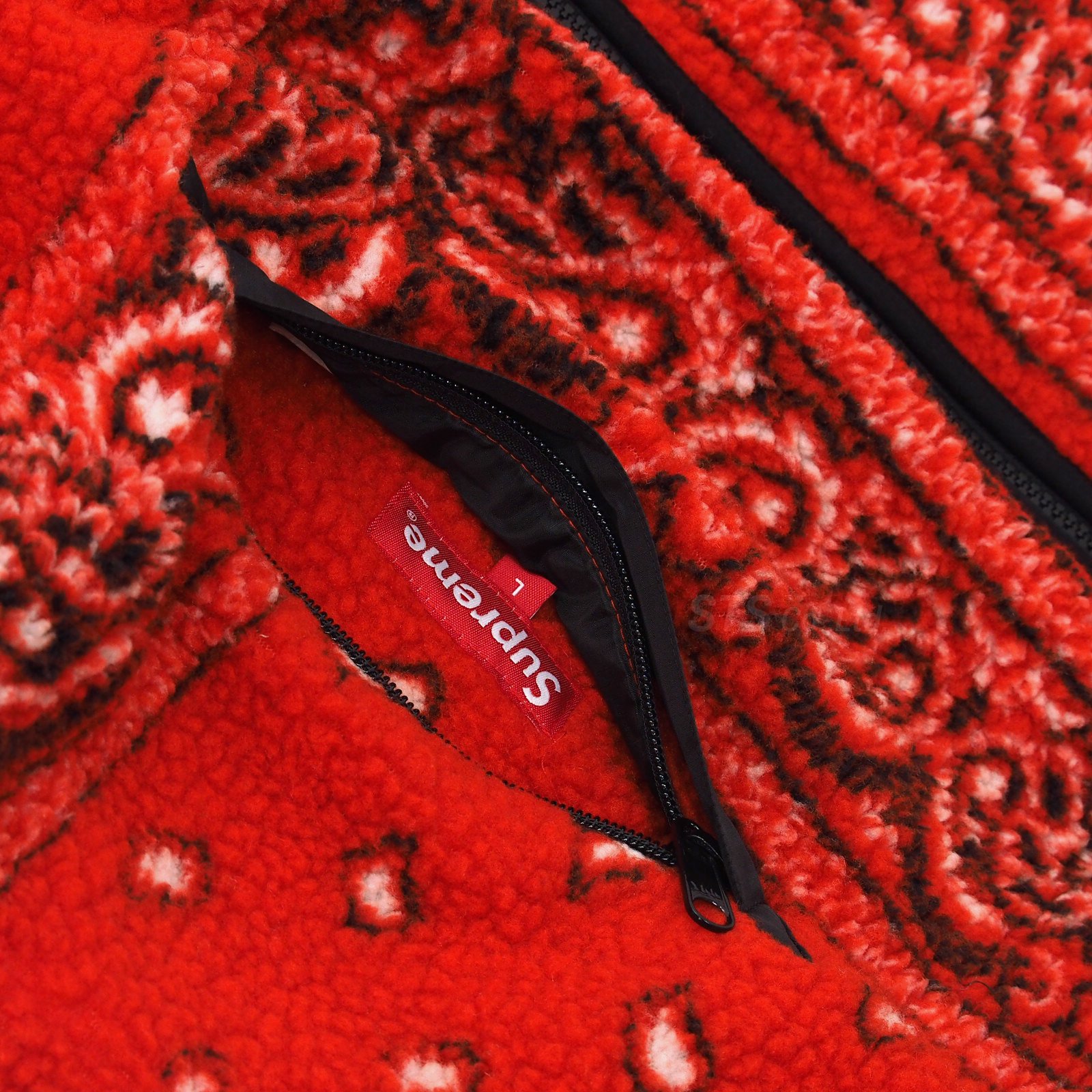 Reversible Bandana Fleece Jacket Red ①