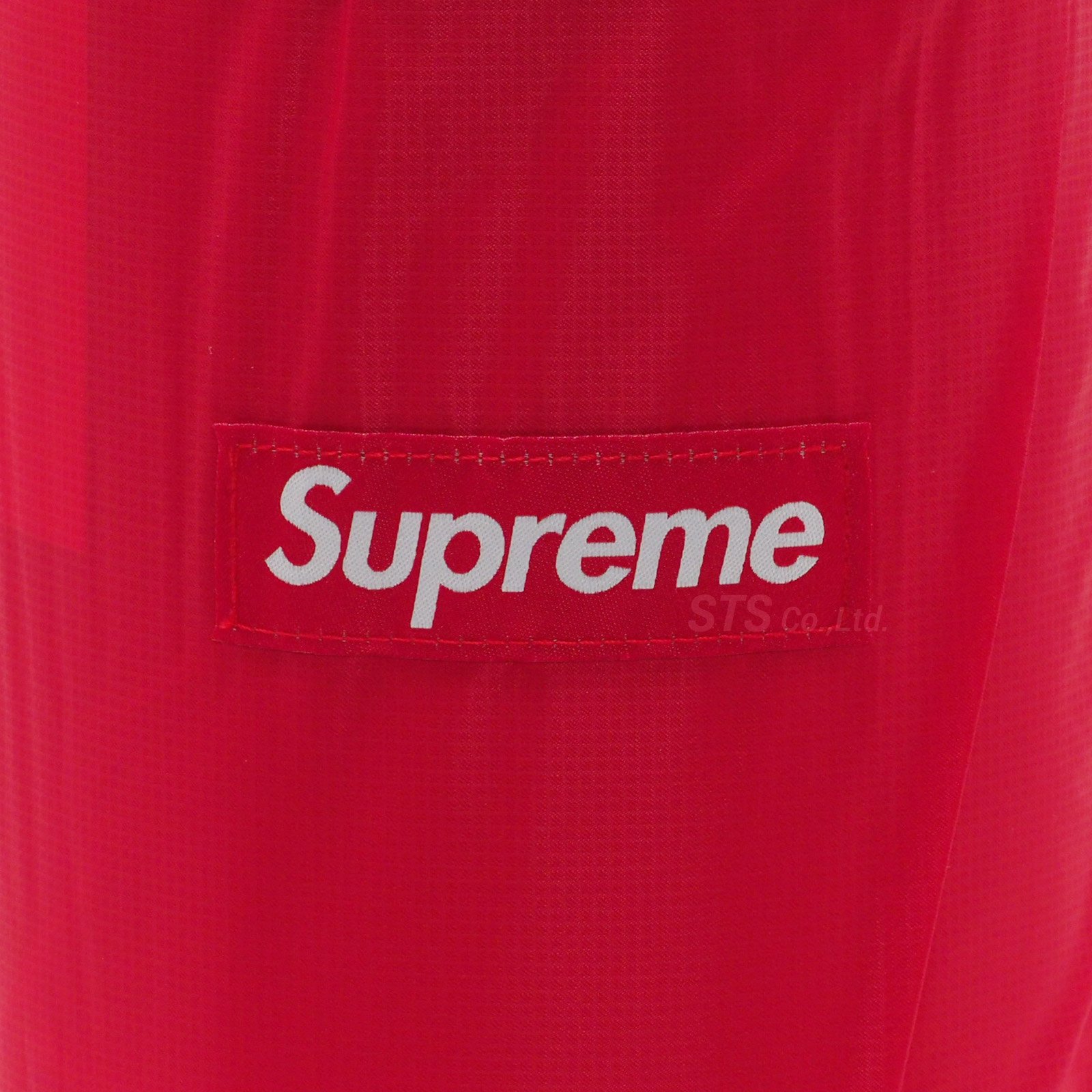 超激安ショップ Supreme シー トゥ サミット スリーピングマット