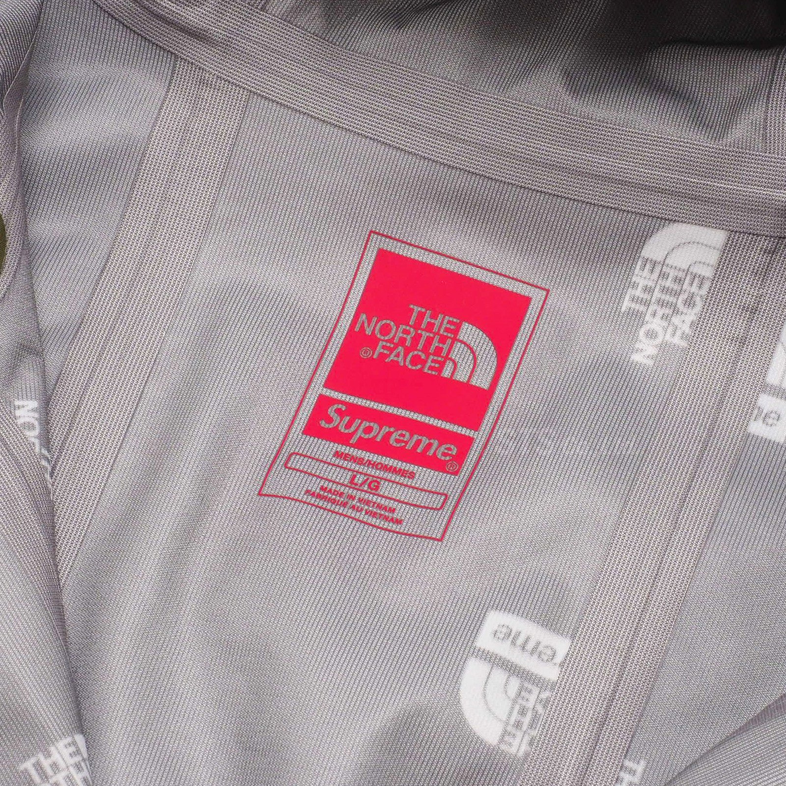 Supreme/The North Face Summit Series Outer Tape Seam Jacket