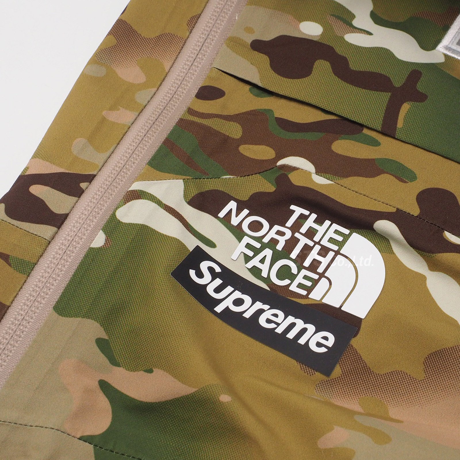 Supreme The North Face Summit Series Rescue Mountain Pants Multicam Large  SS22