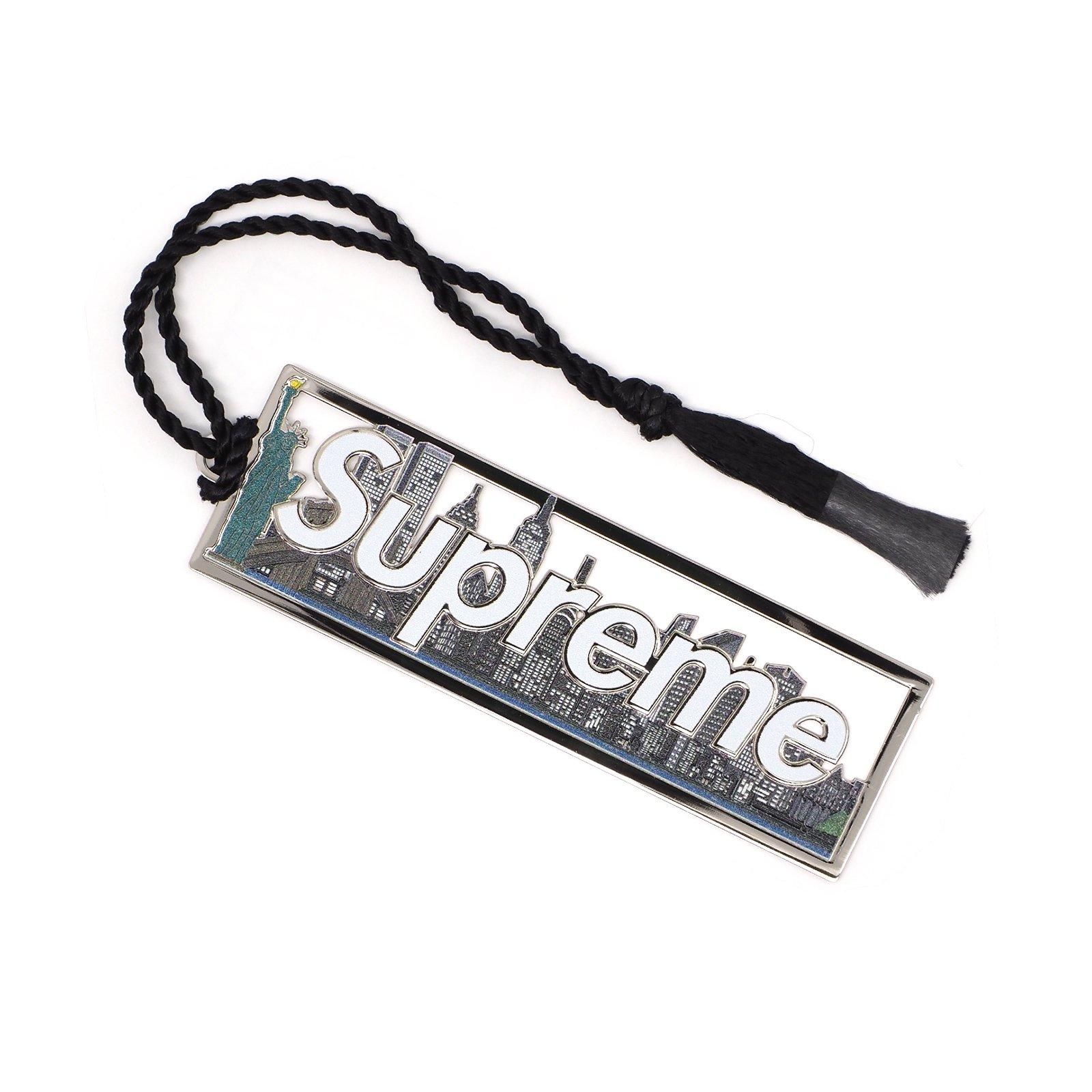 Supreme - かおりです！ステッカー付き x-girl supreme ステッカー - メルカリ