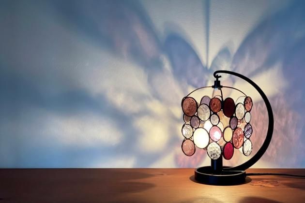 Nijiiro Lamp｜ニジイロランプ】 ステンドグラスの テーブル