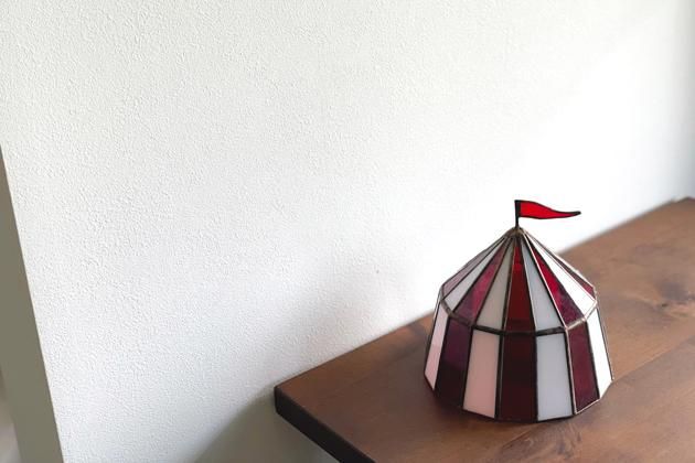 Nijiiro Lamp｜ニジイロランプ】 ステンドグラスの テーブル